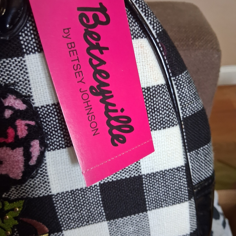 Brand New Betseyville Black & White Gingham Satchel with Pink Floral Embroidery - Picture 2 of 6
